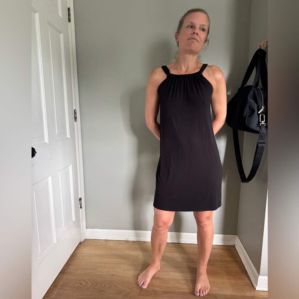 Amour Vert Elegant Little Black Dress